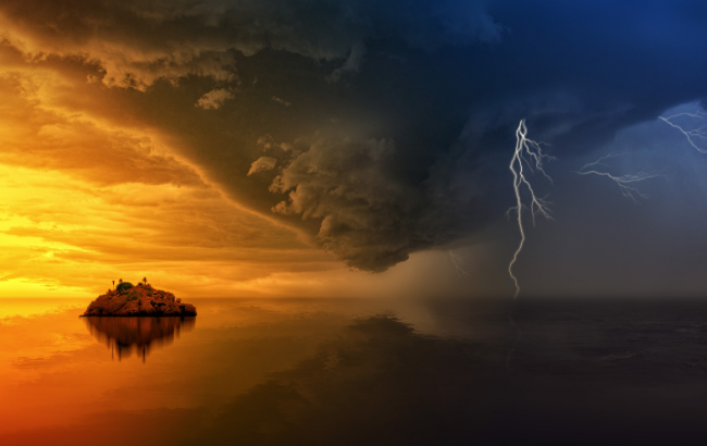 Циклон повернеться: синоптики попередили про грози в суботу